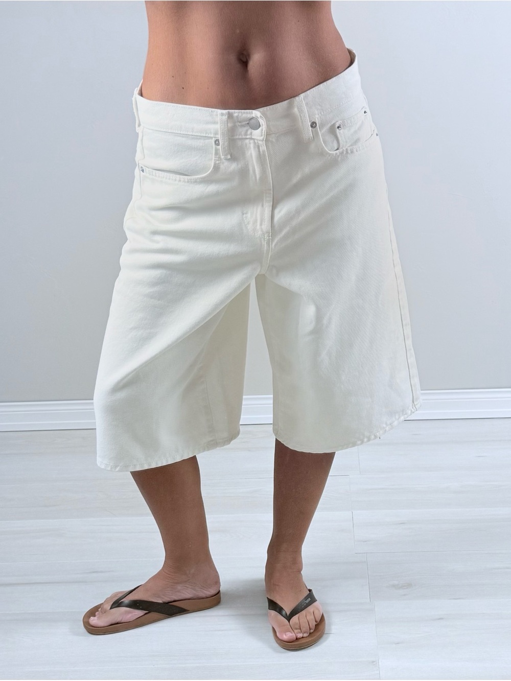 Y2K style Universal Thread Cream Knee-Length wide denim Jean Shorts jorts